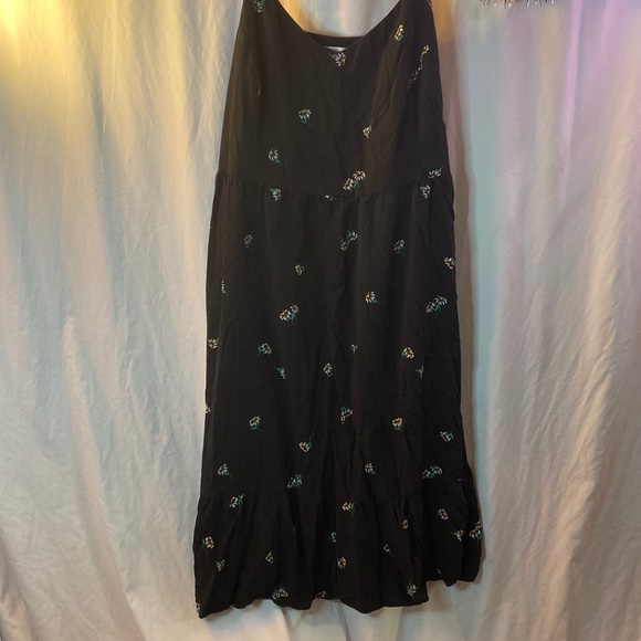 Old Navy Dresses & Skirts - Old Navy Daisy Dress